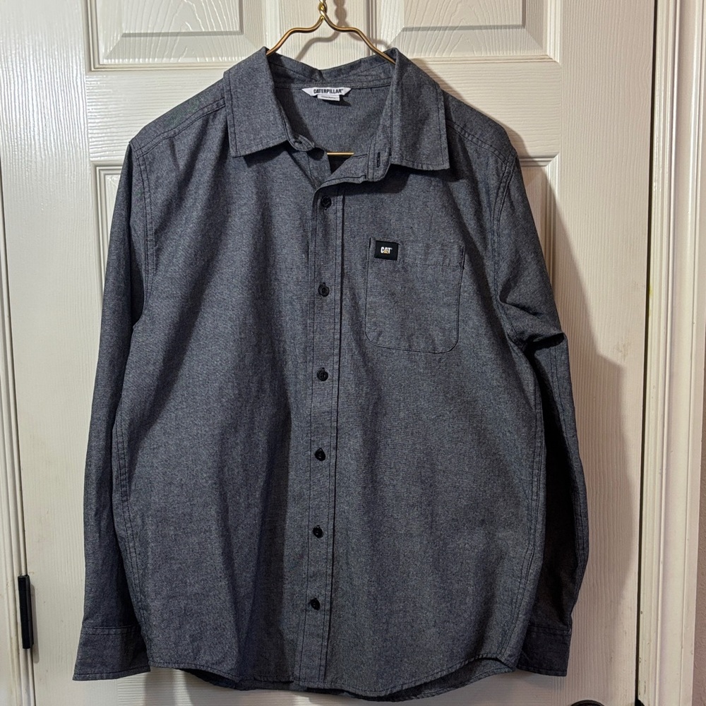 Caterpillar Men's Gray Button-Up Shirt medium
